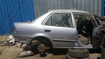 99-2001 TOYOTA COROLLA  ÇIKMA SAĞ ARKA KAPI